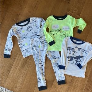 Carters dinosaur pajama 2T